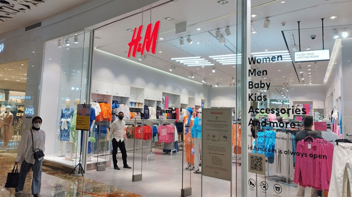 H&M exits Myanmar leaving survival of 42,000 workers uncertain