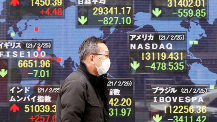 Asian markets rise with year-end cheer; dollar heavy