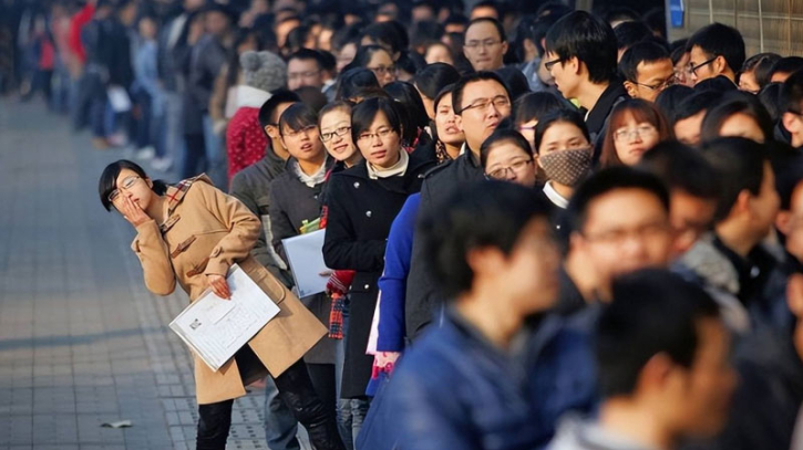 China youth unemployment jumps to 17.1%