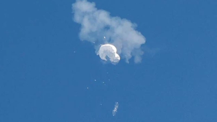 US shoots down suspected Chinese spy balloon