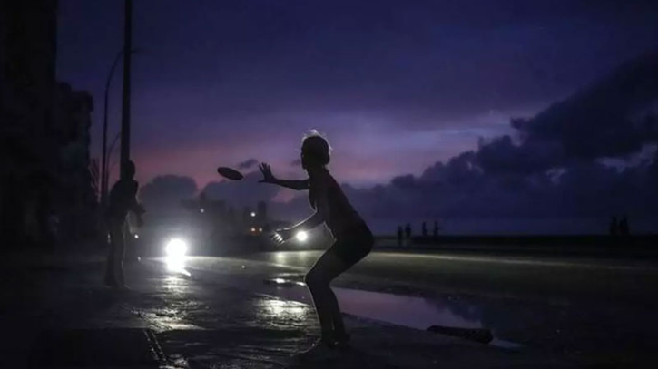 Millions of Cubans still without power as major outage persist