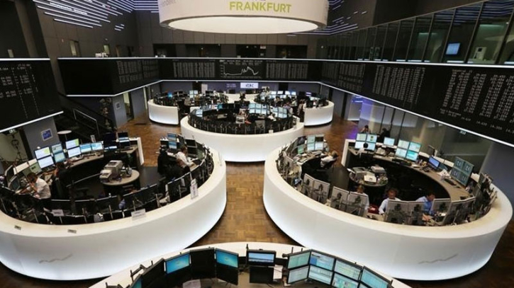 European stock markets fall at open