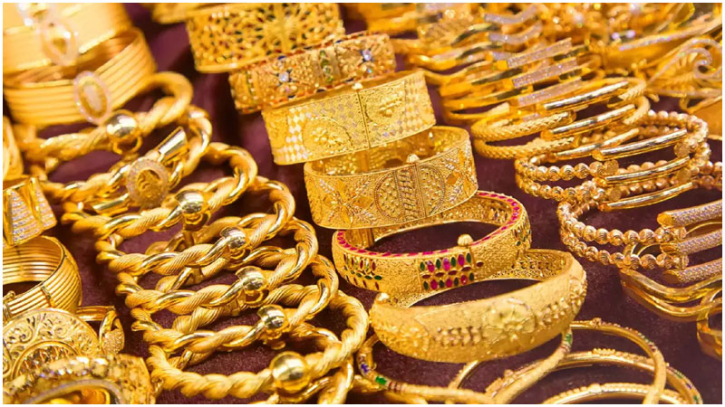 Record gold prices both boon and burden for London jewelers