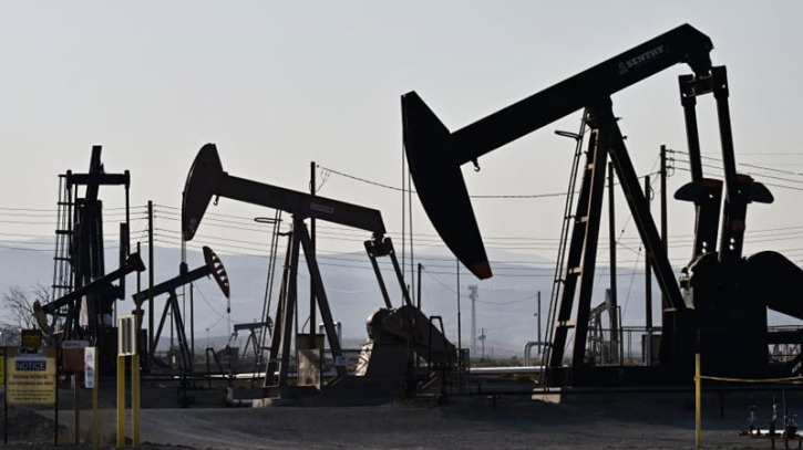 Oil prices hold gains amid geopolitical uncertainty and demand optimism