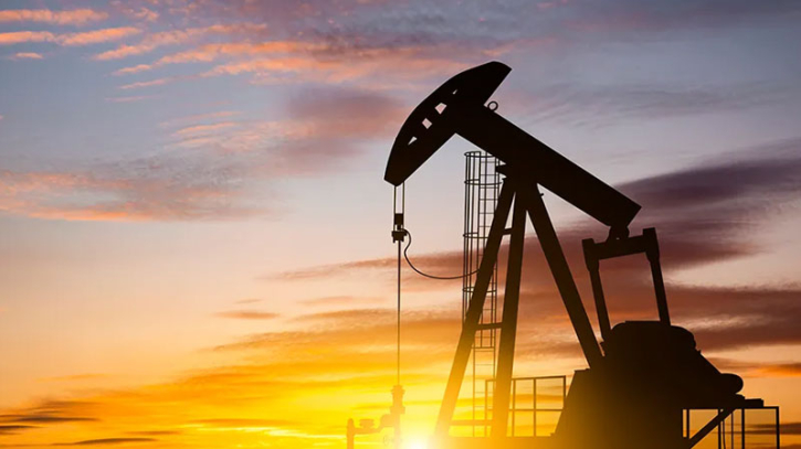 Oil prices mixed amid Fed rate cut uncertainty and geopolitical tensions