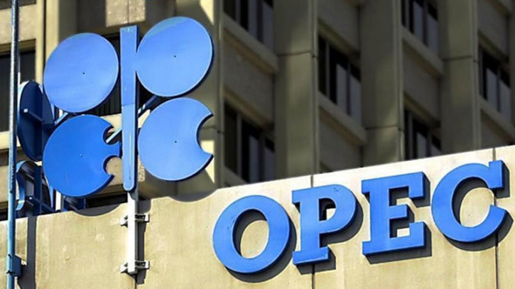 OPEC oil ministers support new output cuts by Saudi Arabia, Russia