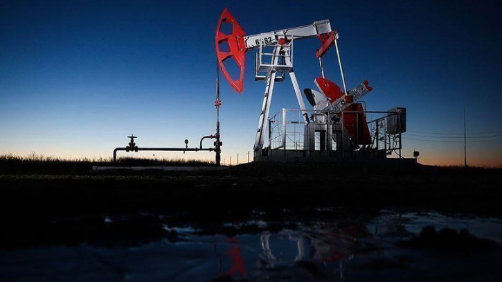 Russia's H1 oil, gas revenues drop by 47%