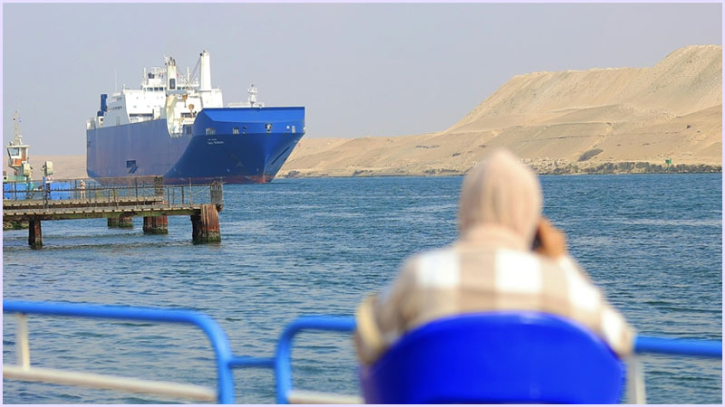 Suez Canal Authority reassures to free passage for all vessels