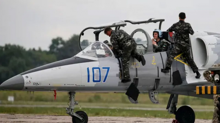 Three Ukrainian military pilots die in mid-air collision